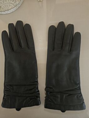 Black Leather Gloves